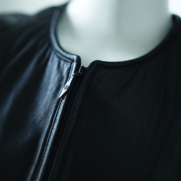 Vintage* JACQUELINE FERRER Cropped Faux Leather Vest, Black, Vintage Size 8 (s) - Picture 5 of 9